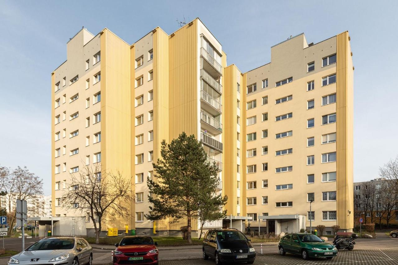Room, Pirenejska 20 Cozy Rooms Varsóvia Exterior foto